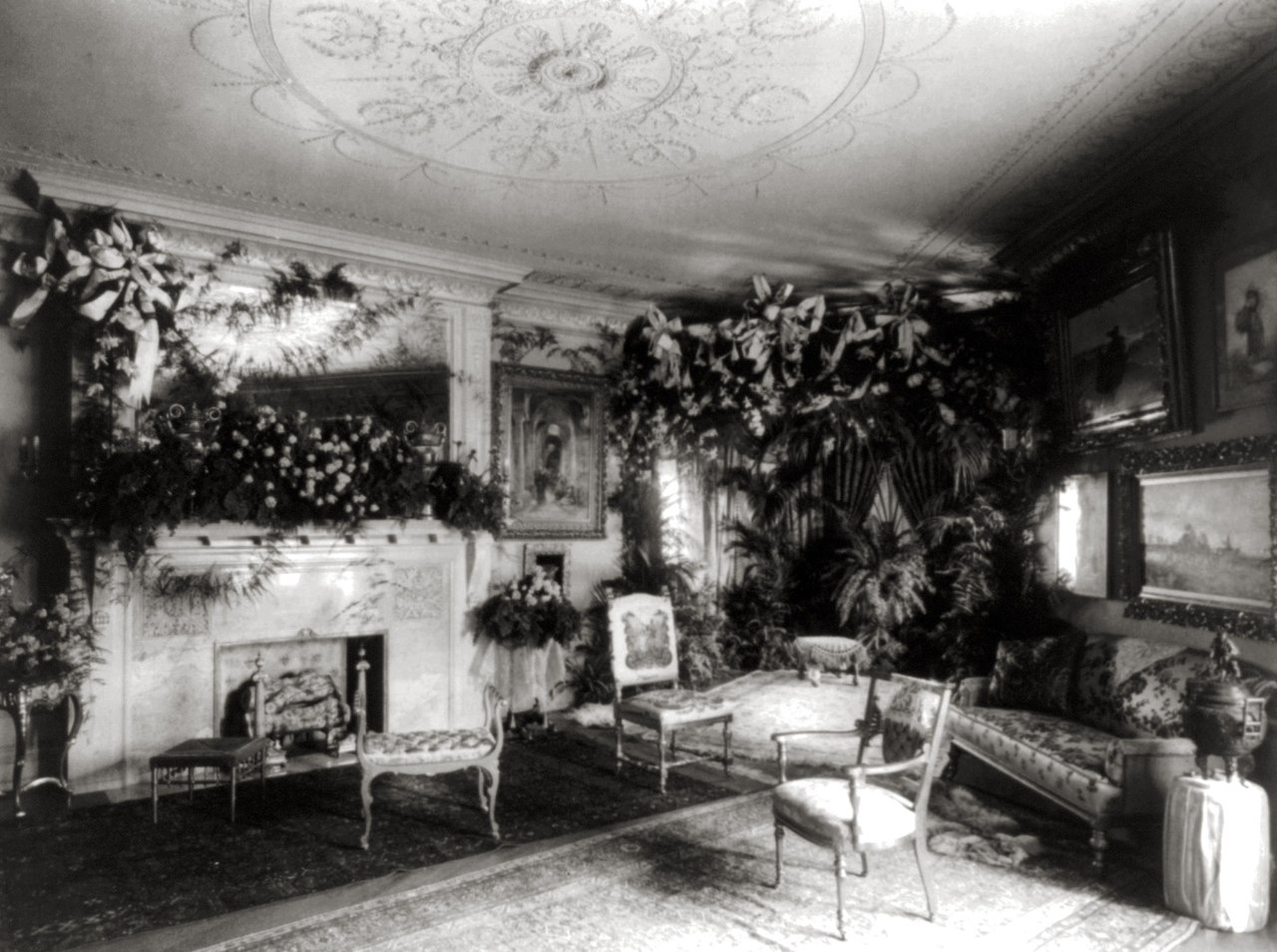 Oakwood Wallcoverings — wallcovering installer in Dallas, TX